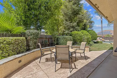 Exterior - 760 Saint James Ct, Exeter, CA 93221 photo 5 of 18