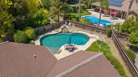 View/Area - 760 Saint James Ct, Exeter, CA 93221 photo 4 of 5