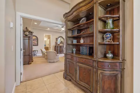 Entry Way - 760 Saint James Ct, Exeter, CA 93221 photo 11 of 16