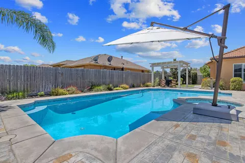 Exterior - 710 Olivewood Dr, Exeter, CA 93221 photo 6 of 24