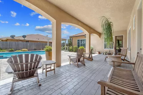 Exterior - 710 Olivewood Dr, Exeter, CA 93221 photo 4 of 24