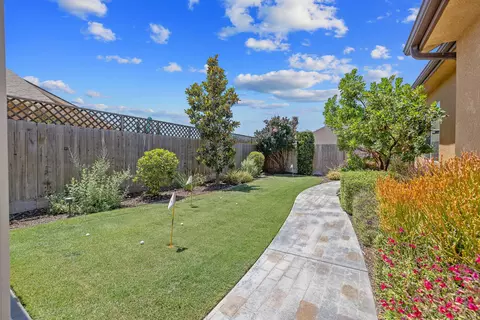 Exterior - 710 Olivewood Dr, Exeter, CA 93221 photo 14 of 24