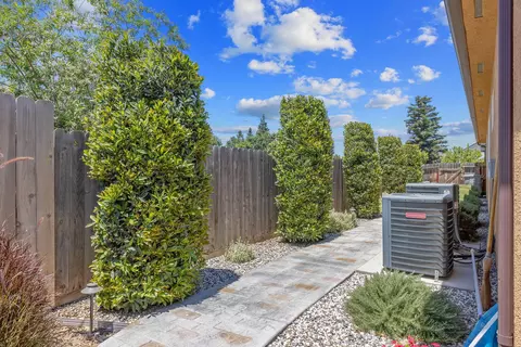 Exterior - 710 Olivewood Dr, Exeter, CA 93221 photo 17 of 24