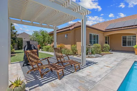 Exterior - 710 Olivewood Dr, Exeter, CA 93221 photo 11 of 24