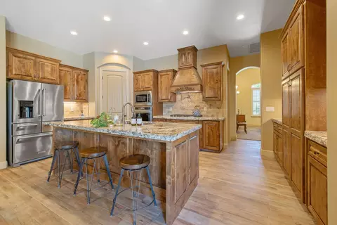 Kitchen - 710 Olivewood Dr, Exeter, CA 93221 photo 3 of 8