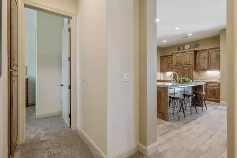 Entry Way - 710 Olivewood Dr, Exeter, CA 93221 photo 14 of 16