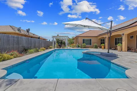 Exterior - 710 Olivewood Dr, Exeter, CA 93221 photo 8 of 24