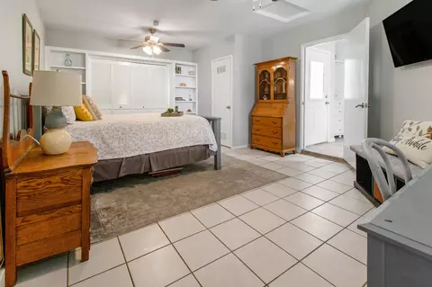 Bedroom - 1421 E Castleview Dr, Visalia, CA 93292 photo 5 of 5