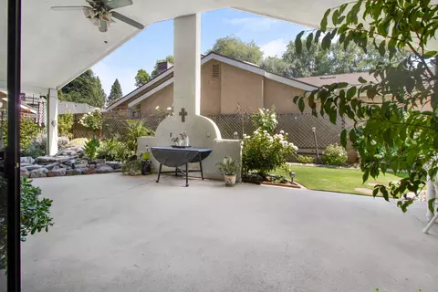 Exterior - 1421 E Castleview Dr, Visalia, CA 93292 photo 3 of 4