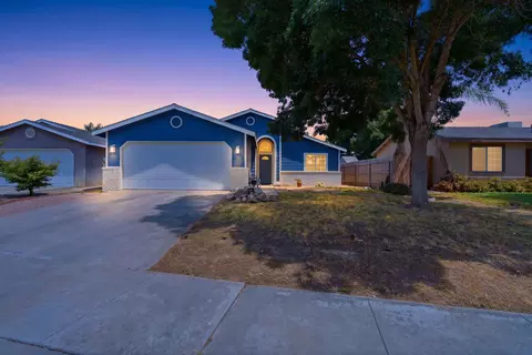 1870 Applewood, Tulare, CA 93274