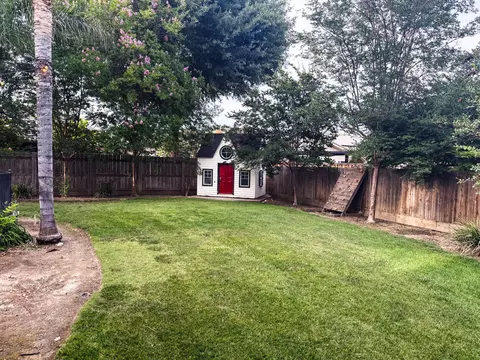 4744 W Ferguson Ave, Visalia, CA 93291