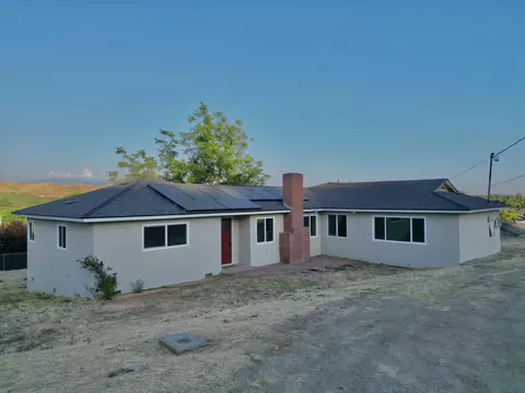 1112 N Harvard Ave, Lindsay, CA 93247
