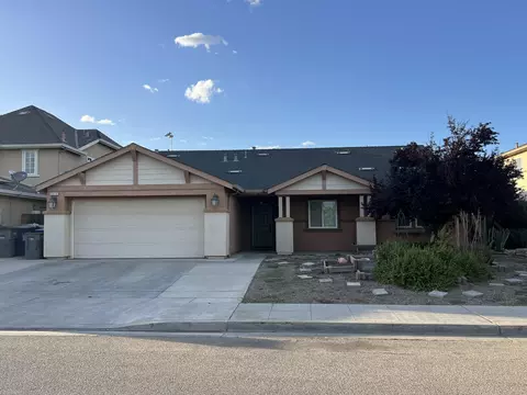 5273 E Geary St, Fresno, CA 93727