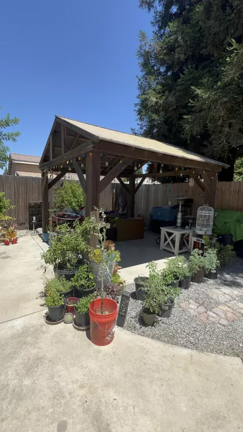 Exterior - 1344 E Parkview Ct, Visalia, CA 93292 photo 4 of 4