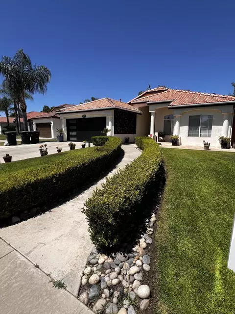 Other - 1344 E Parkview Ct, Visalia, CA 93292 photo 2 of 4