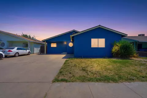 632 S T St, Tulare, CA 93274