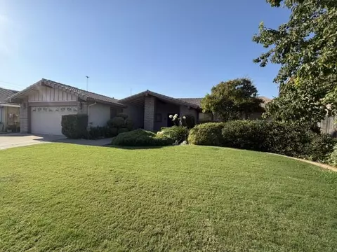 1540 Nancy Cir, Porterville, CA 93257
