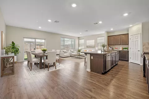 Other - 3518 E Laura Ct, Visalia, CA 93292 photo 2 of 8