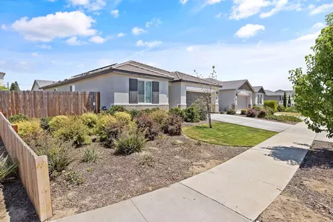 Exterior - 3518 E Laura Ct, Visalia, CA 93292 photo 3 of 10
