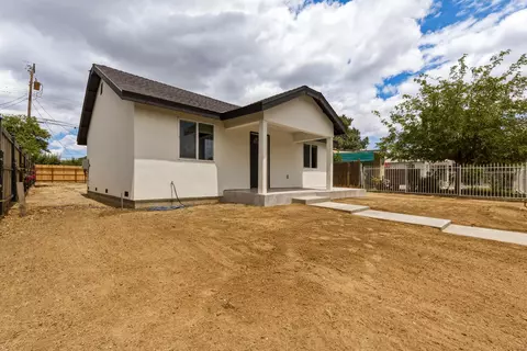 Exterior - 817 E Whitney St, Avenal, CA 93204 photo 3 of 6