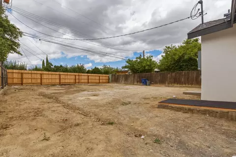 Exterior - 817 E Whitney St, Avenal, CA 93204 photo 6 of 6