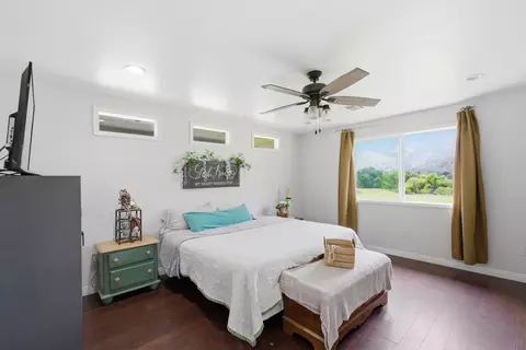 Bedroom - 33614 Globe Dr, Springville, CA 93265 photo 4 of 5
