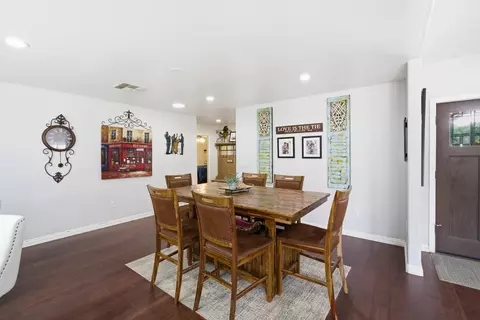 Dining - 33614 Globe Dr, Springville, CA 93265 photo 2 of 2