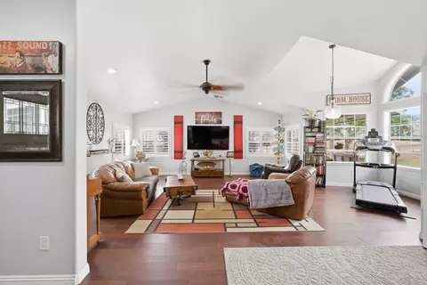 Other - 33614 Globe Dr, Springville, CA 93265 photo 3 of 13