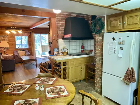 Kitchen - 57148 Kramer Dr, Springville, CA 93265 photo 1 of 5