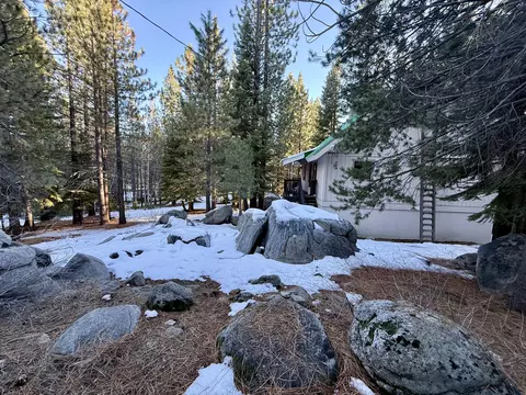 Exterior - 57148 Kramer Dr, Springville, CA 93265 photo 9 of 10