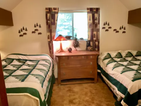 Bedroom - 57148 Kramer Dr, Springville, CA 93265 photo 4 of 5
