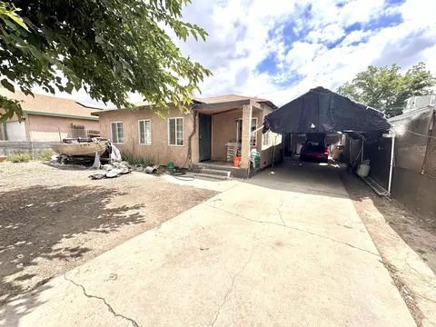 712 S G St, Tulare, CA 93274