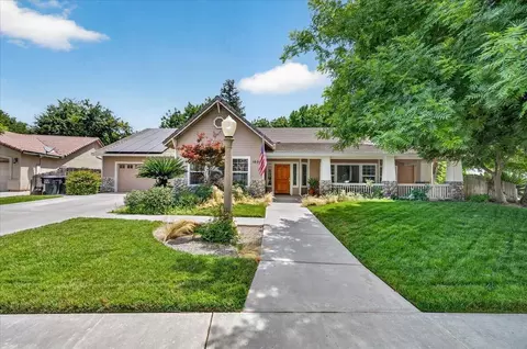 1528 S Exeter Ct, Visalia, CA 93292