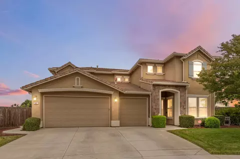 844 Arlington Ave, Lemoore, CA 93245