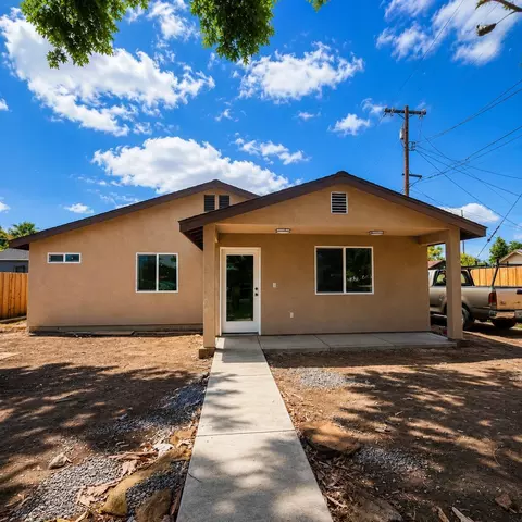 2014 E California Ave, Fresno, CA 93706