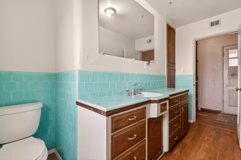 Bath - 17809 Ave 280, Exeter, CA 93221 photo 4 of 4