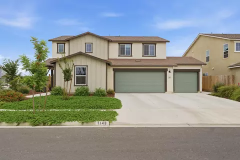 1143 E Packwood Ave, Visalia, CA 93292