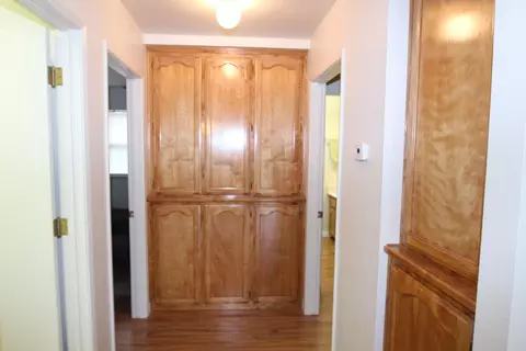 Entry Way - 265 Pierpoint Dr, Springville, CA 93265 photo 1 of 2