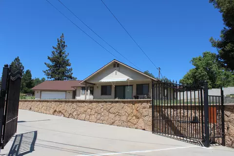 265 Pierpoint Dr, Springville, CA 93265