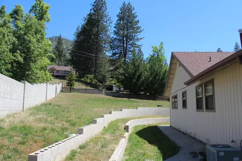 Exterior - 265 Pierpoint Dr, Springville, CA 93265 photo 21 of 21