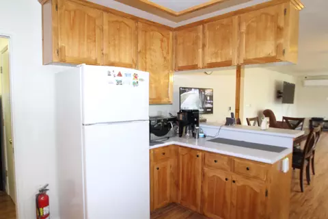 Kitchen - 265 Pierpoint Dr, Springville, CA 93265 photo 3 of 4