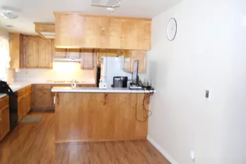 Kitchen - 265 Pierpoint Dr, Springville, CA 93265 photo 4 of 4