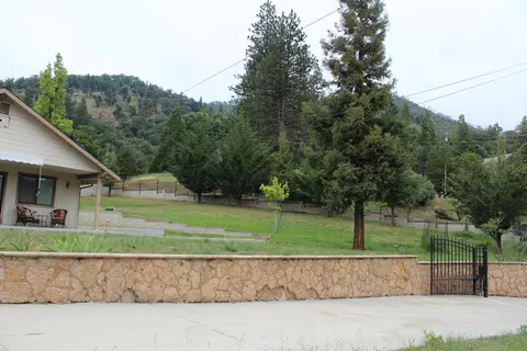 Exterior - 265 Pierpoint Dr, Springville, CA 93265 photo 5 of 21