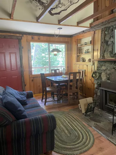 Dining - 2128 Ferguson Dr, Springville, CA 93265 photo 1 of 2