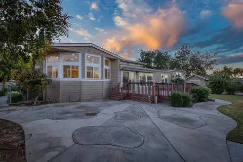 8646 Cairo Ave, Laton, CA 93242 photo 29