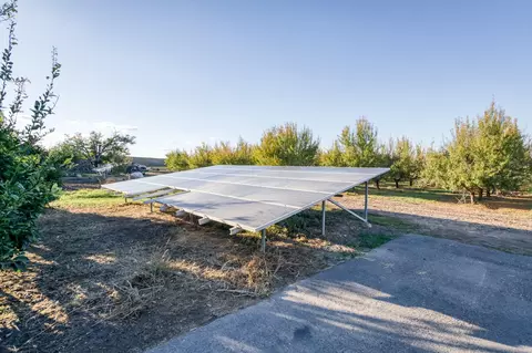 8646 Cairo Ave, Laton, CA 93242 photo 33