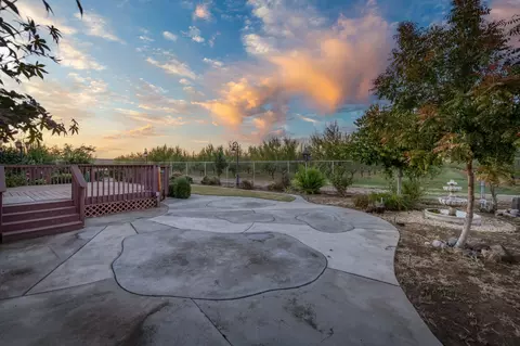 8646 Cairo Ave, Laton, CA 93242 photo 30