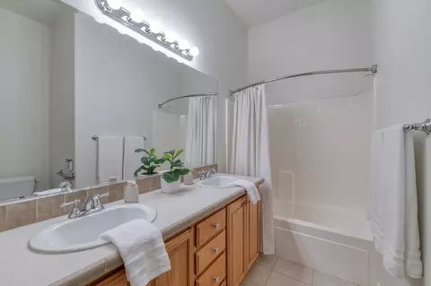 8646 Cairo Ave, Laton, CA 93242 photo 23