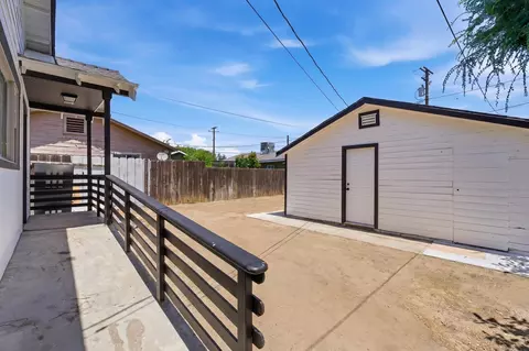 Exterior - 313 S C St, Exeter, CA 93221 photo 2 of 5