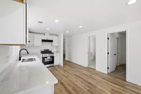 Entry Way - 313 S C St, Exeter, CA 93221 photo 1 of 3